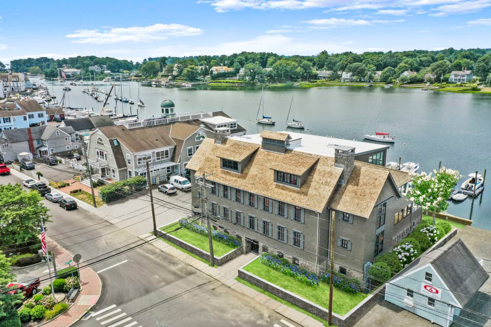 RM-Norwalk-mixed use-The Boathouse -111 Rowayton Ave-3
